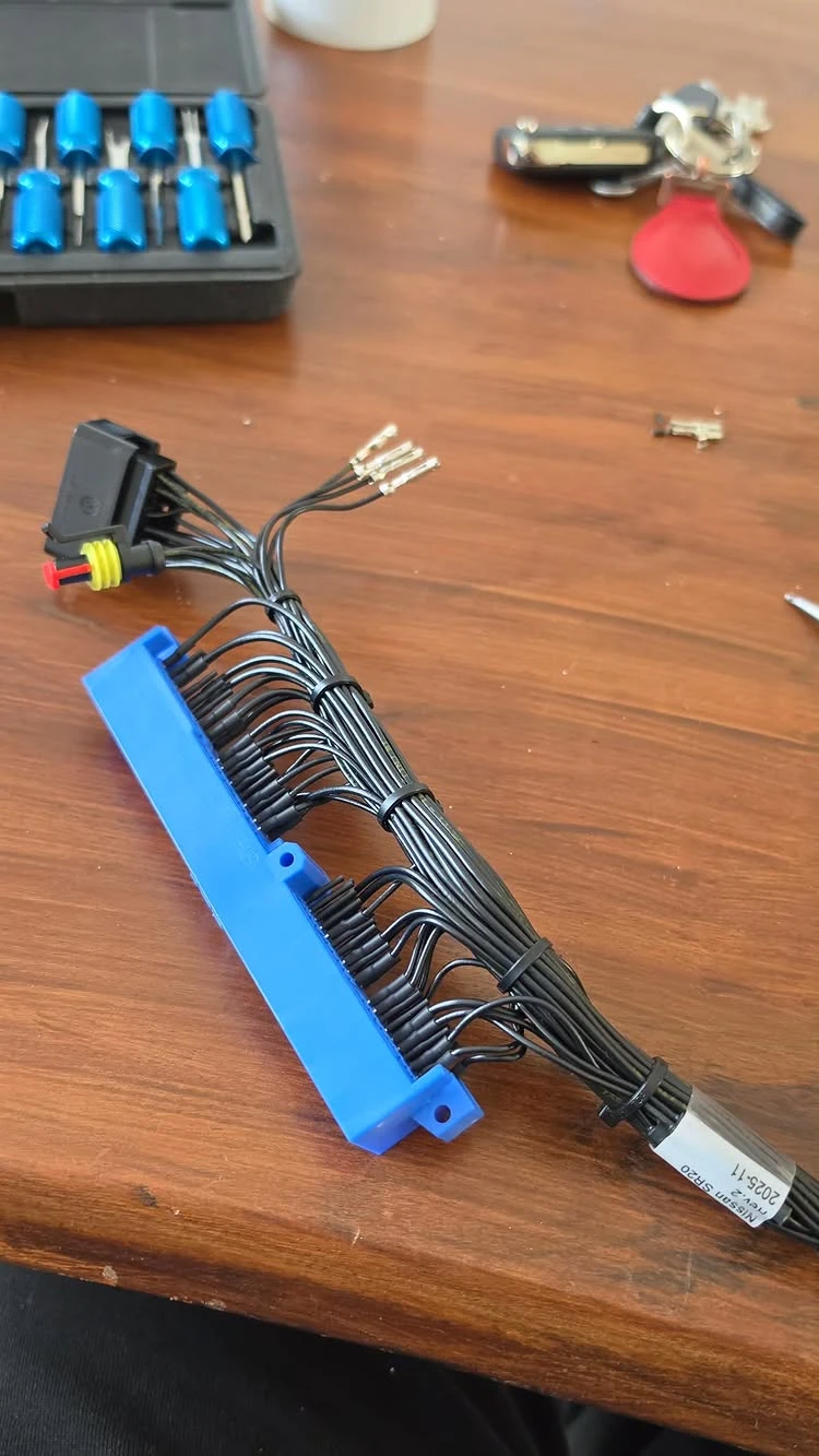 Modified the Maxxecu S14 PNP to fit more sensors safety, flexfuel and more for the future